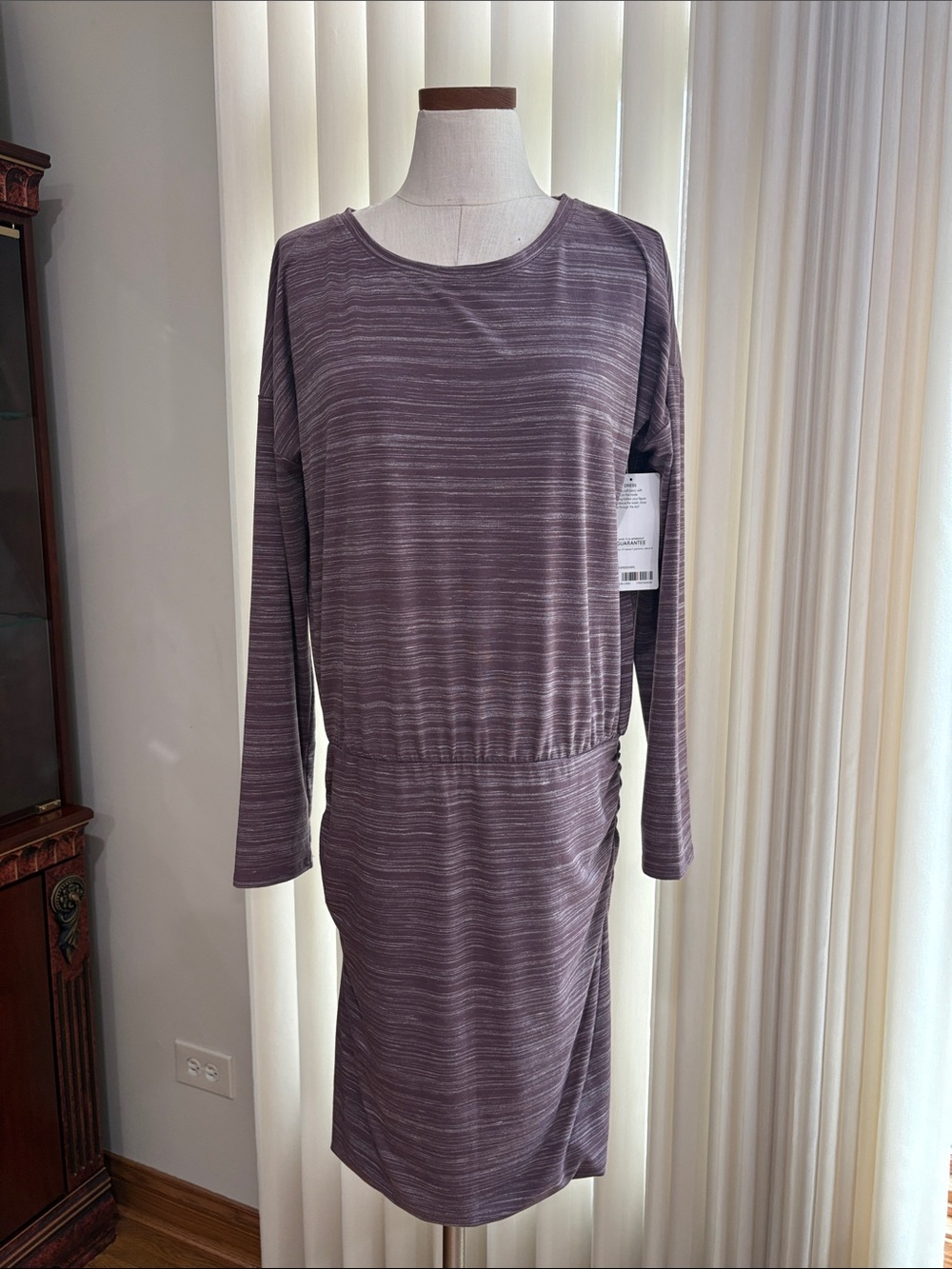 NWT Athleta Long Sleeve Pullover Dress in Heathered Mauve cinched sides Med